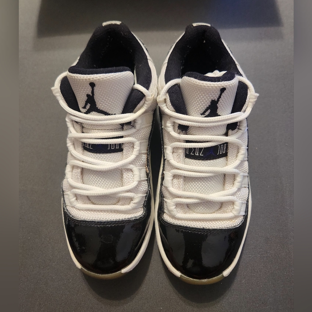 Kids Jordan 11 Retro